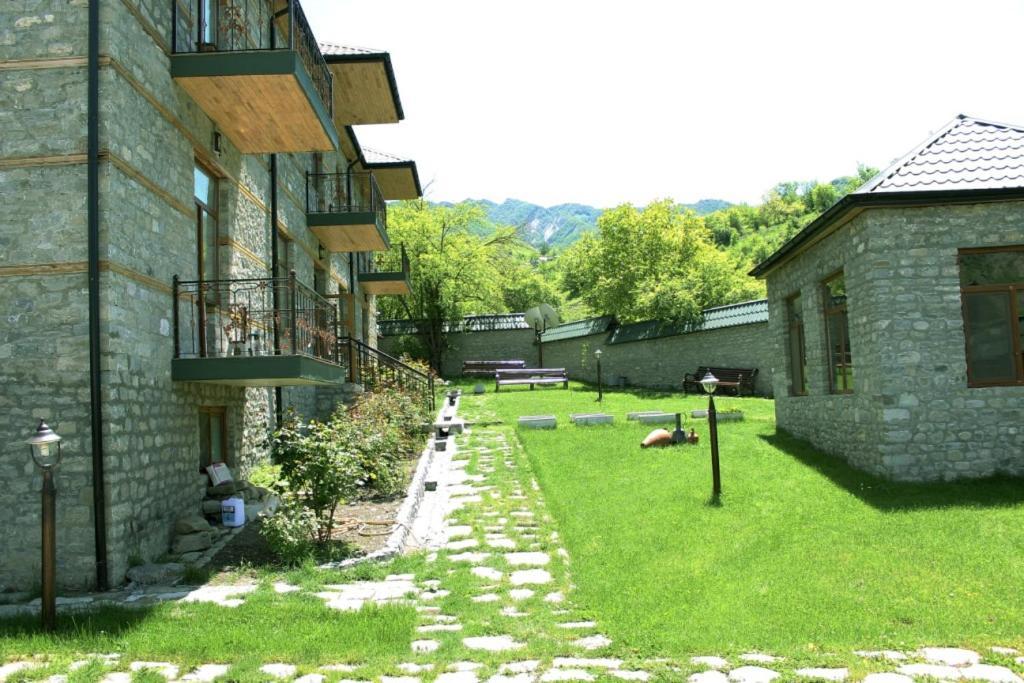 Evim Otel Lahic Luaran gambar